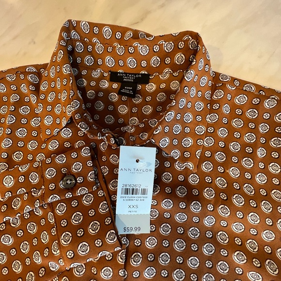 ANN TAYLOR BURNT ORANGE BUTTON UP SHIRT SIZE PETITE XXS - Picture 3 of 3
